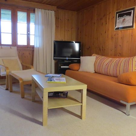 Adli Apartman Disentis Kültér fotó