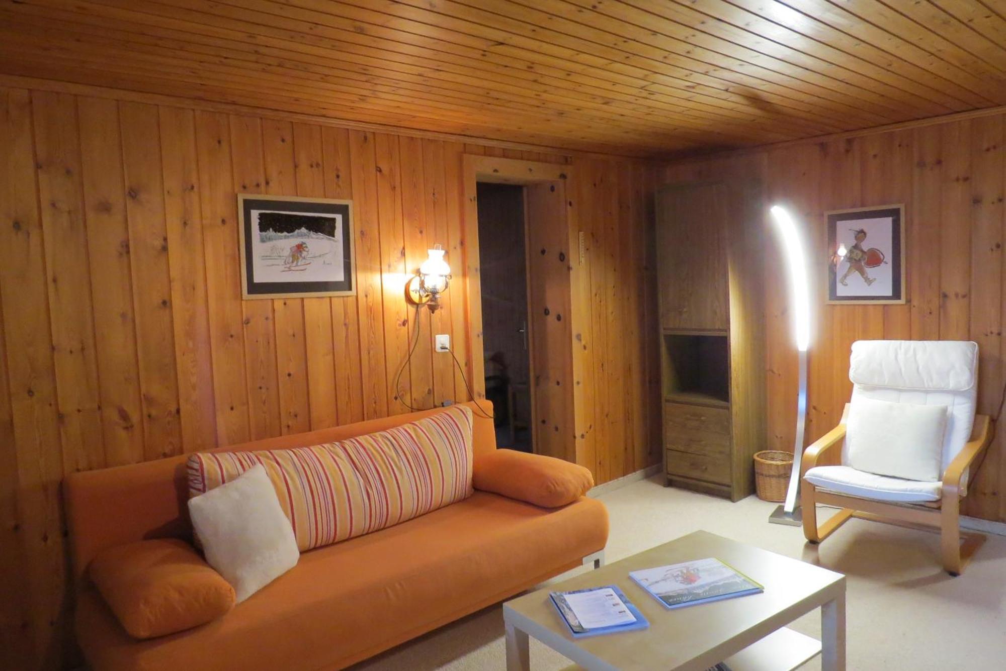 Adli Apartman Disentis Kültér fotó